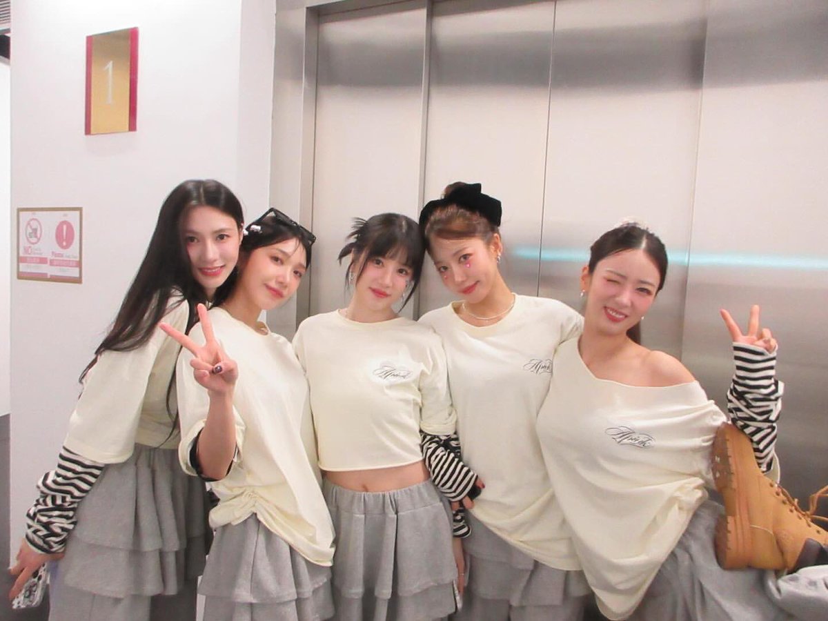 Apink Pics tweet media