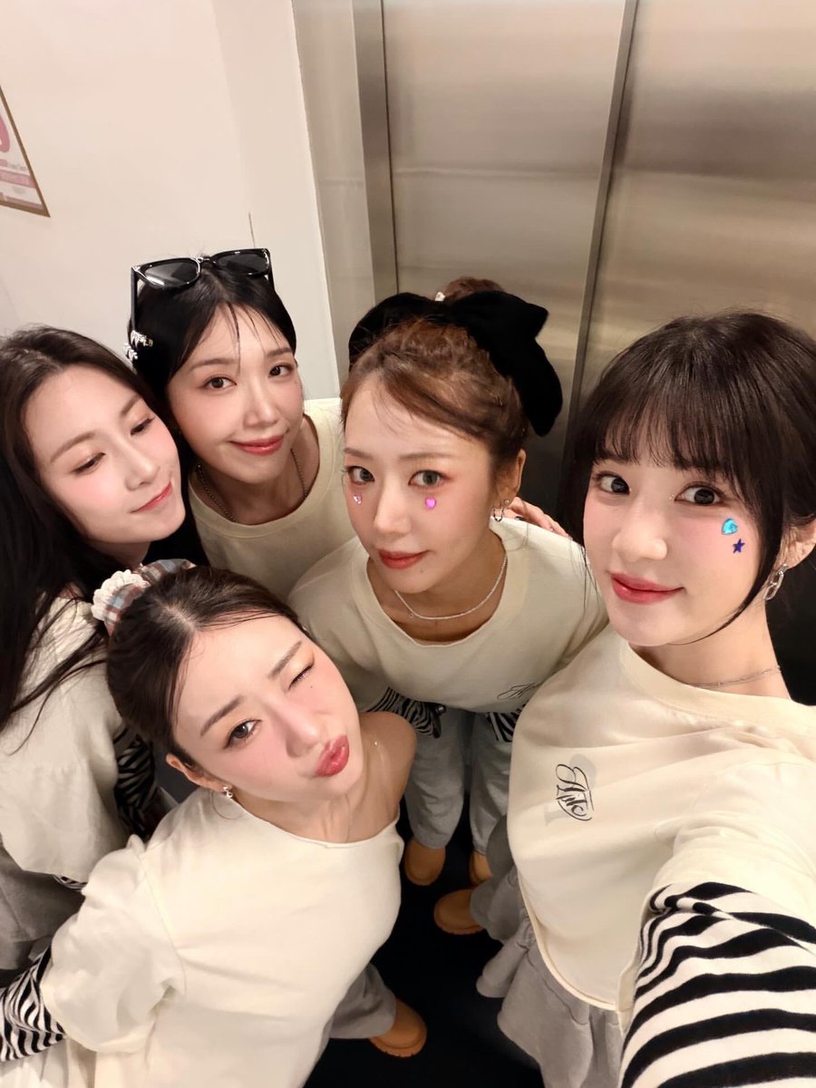 Apink Pics tweet media