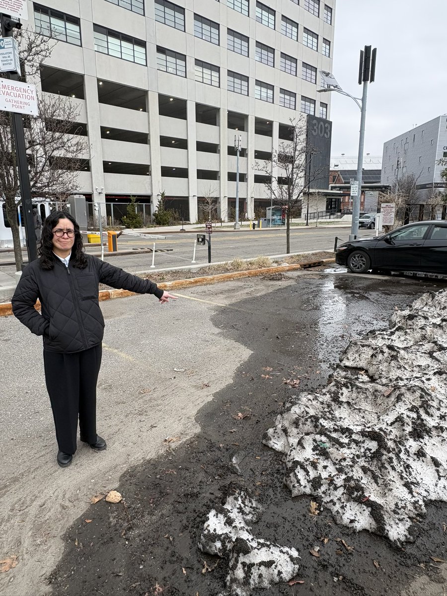 Claire Valdez tweet media