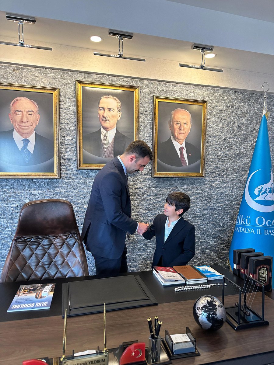 Ülkü Ocakları geçmiş dönem İl Başkanımız Av. Emrah Taşkın ve kıymetli evladı, İl Başkanımız Sayın Ömer Faruk Yıldırım'ı Ocağımızda ziyaret ederek bayramını tebrik etti. Nazik ziyaretleri için teşekkür ederiz.

<a href="/ayyildirim1/">Ahmet Yiğit Yıldırım</a>