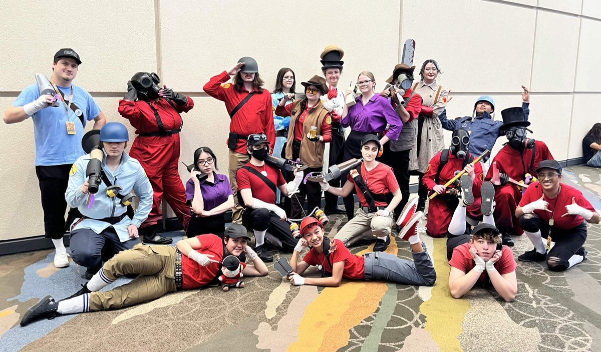 Mann Co. Cosplay tweet media