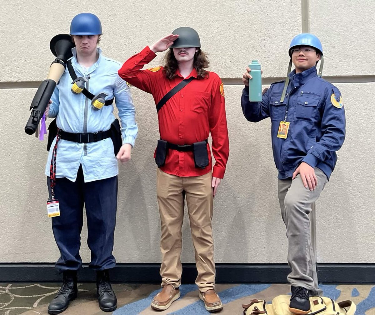 Mann Co. Cosplay tweet media