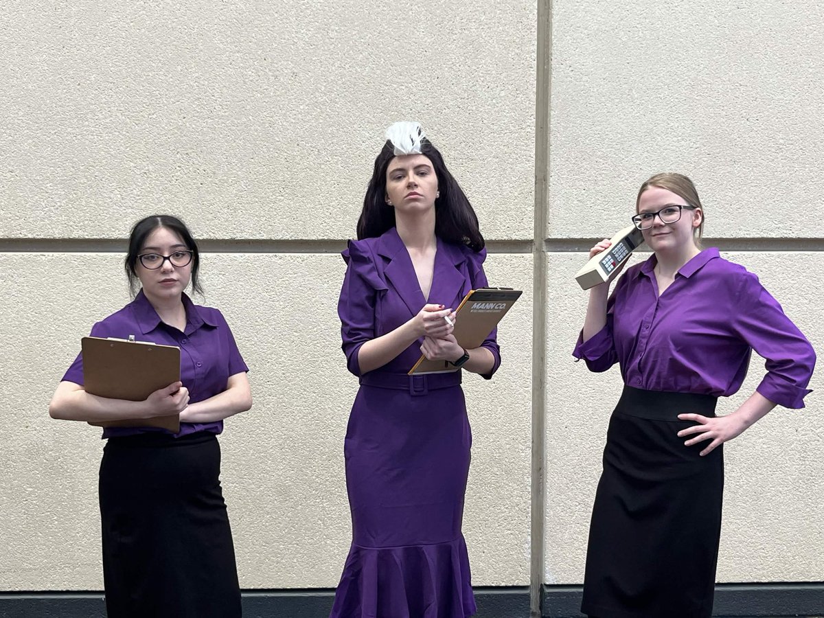 Mann Co. Cosplay tweet media