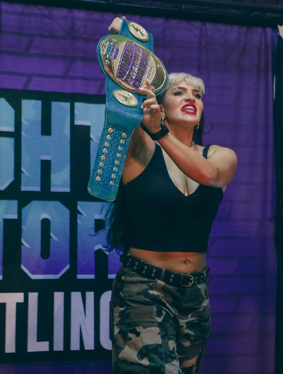 STEPH DE LANDER tweet media