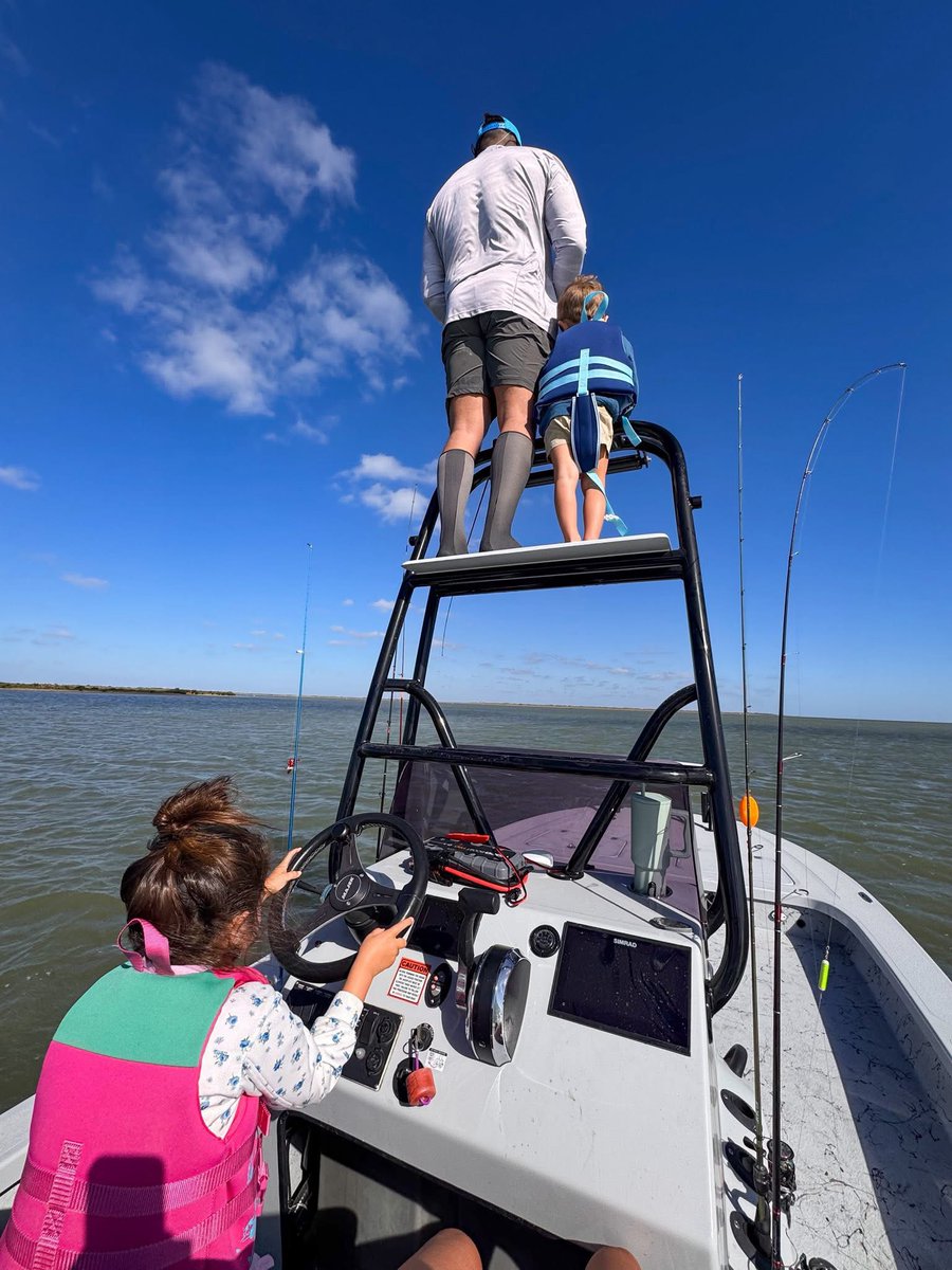 Eric D Flores tweet media