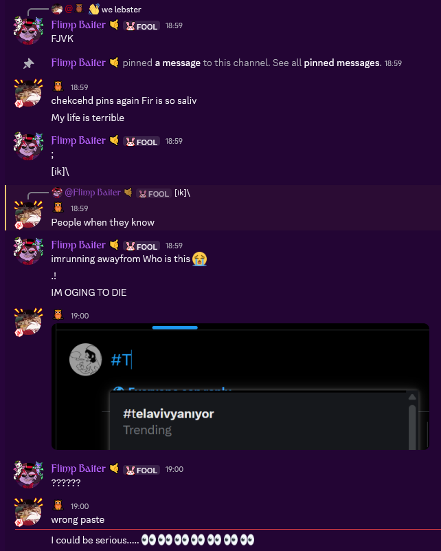 Queen2222 tweet media