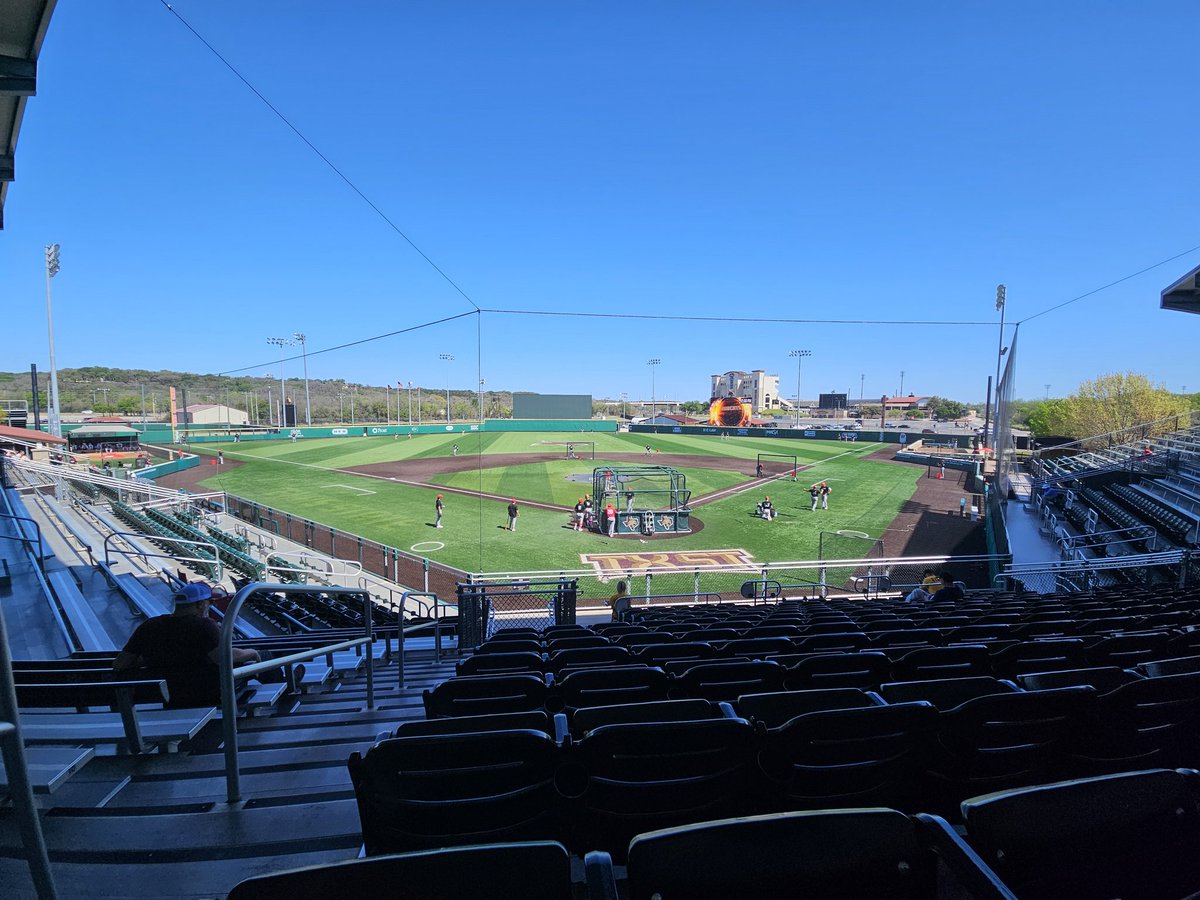 Ragin Cajuns Diamond Club tweet media