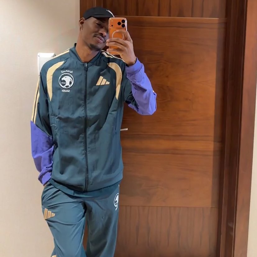 عبد العزيز tweet media