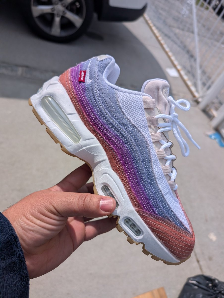 trin. aka The Air Max Guy tweet media