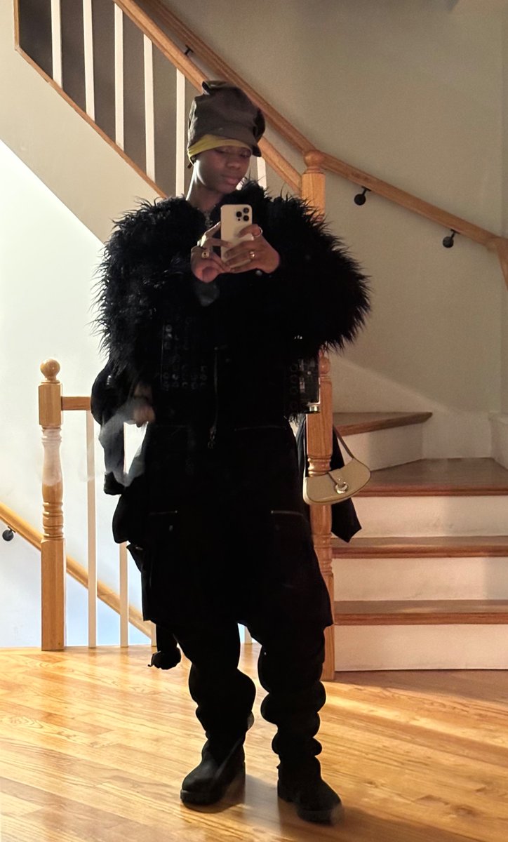 reesewitherblunt tweet media