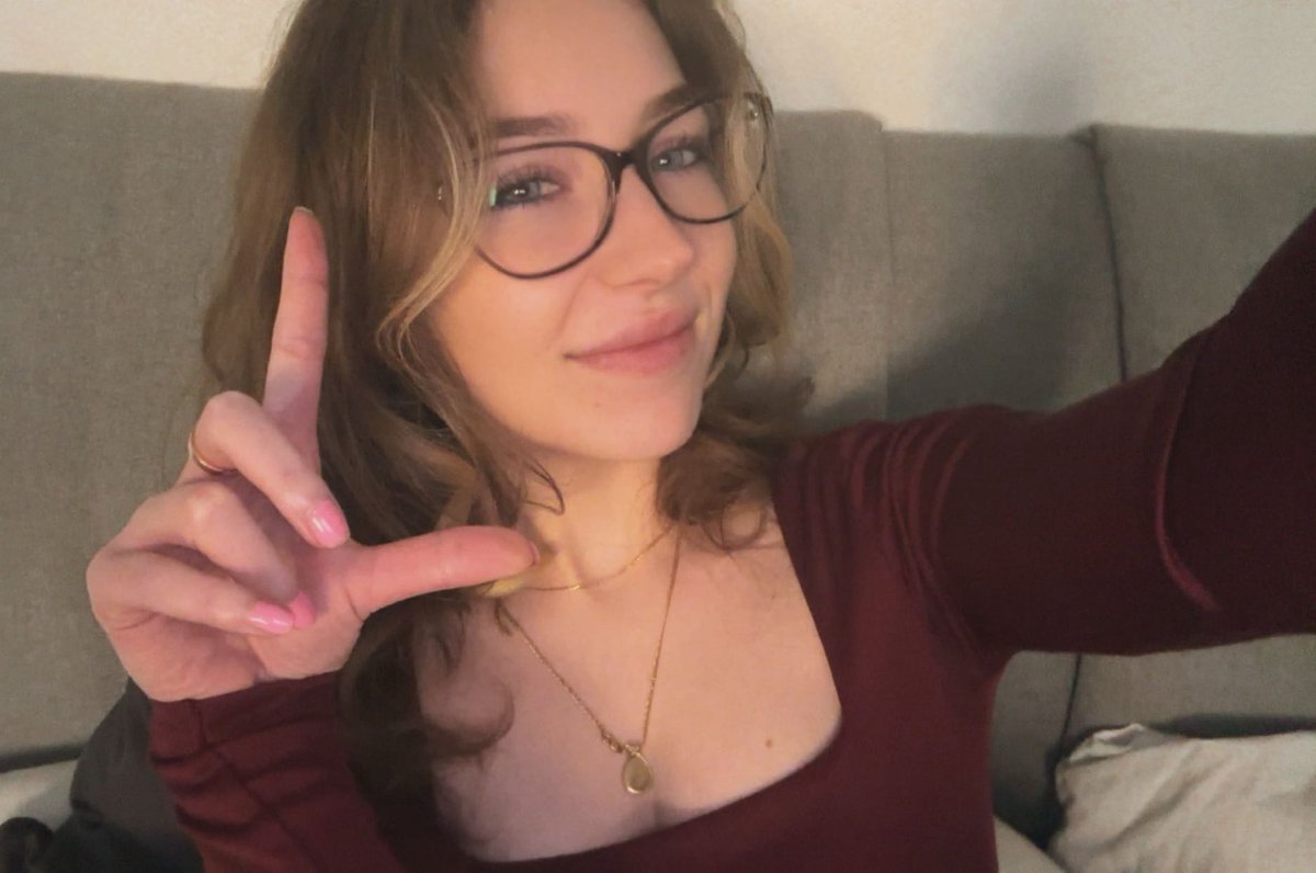 goddess ana👑 tweet media