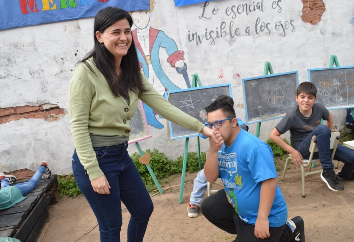 Ayer celebramos el amor en su forma más pura 💙💛

El Día del Síndrome de Down nos recuerda que la diversidad nos enriquece, nos enseña y nos hace mejores personas. Gracias, Tomás, por este cariño tan sincero, por esas sonrisas que iluminan todo y por recordarme lo importante: