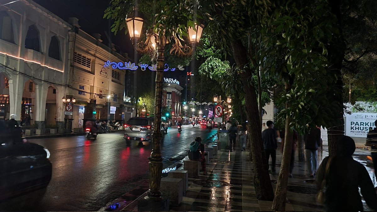 ⋆ ☄︎ tweet media