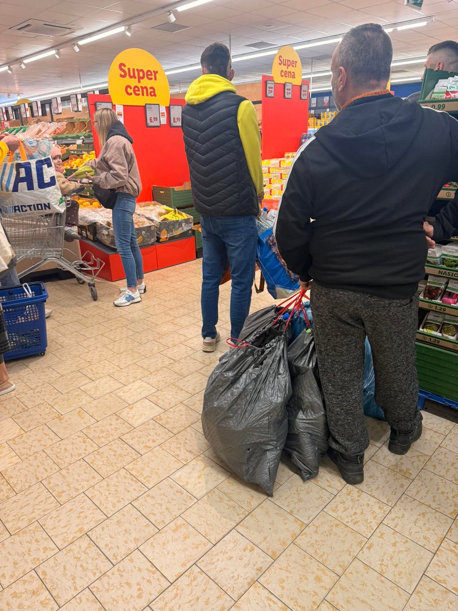 Szpion Rafał tweet media