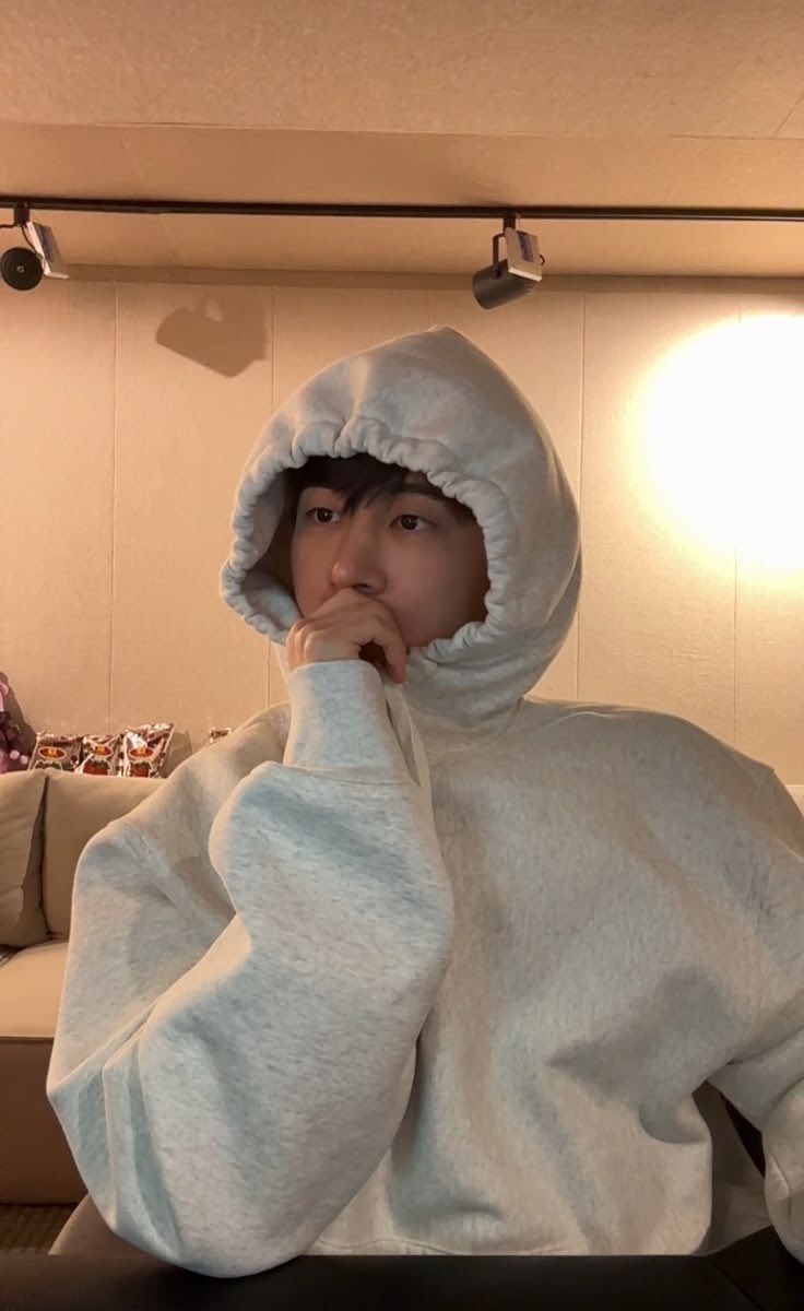 hanbin archive tweet media