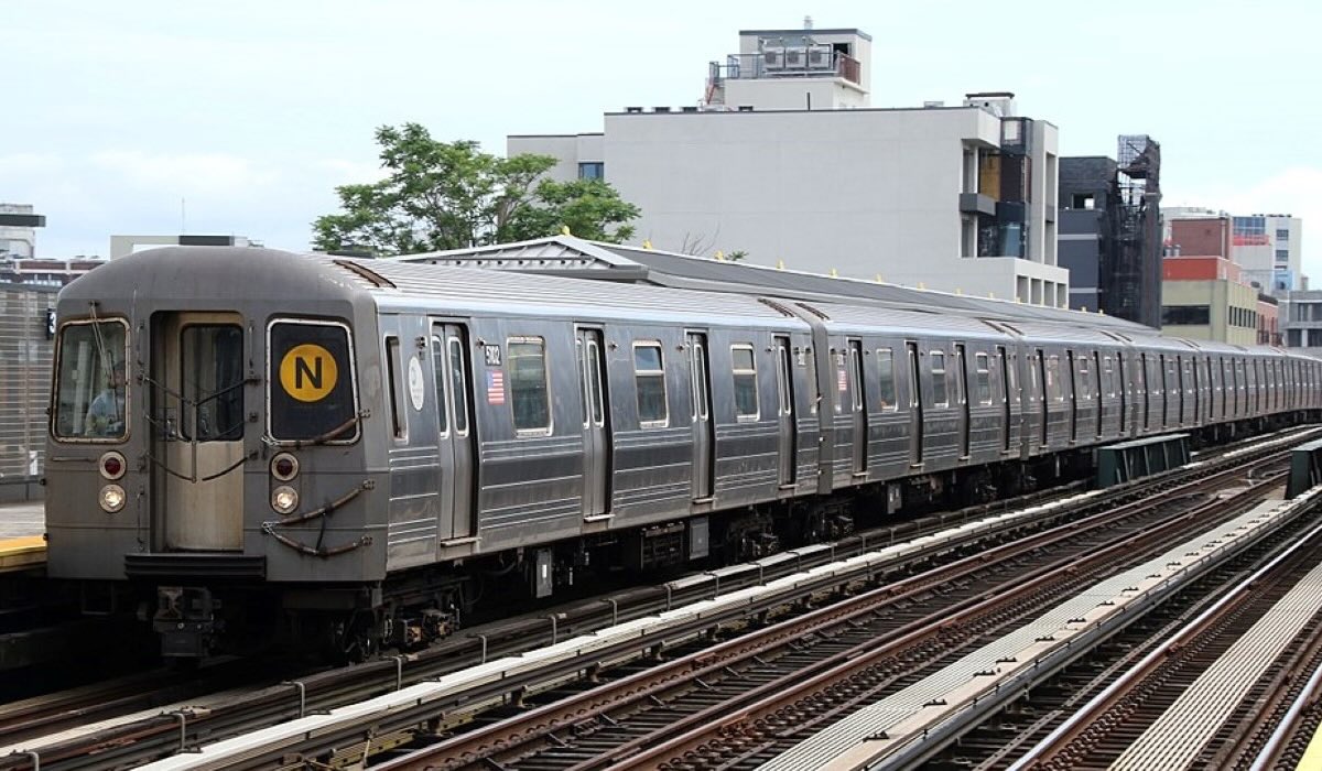 EmberTalks 🔥🌕 WereDragon VTuber tweet media