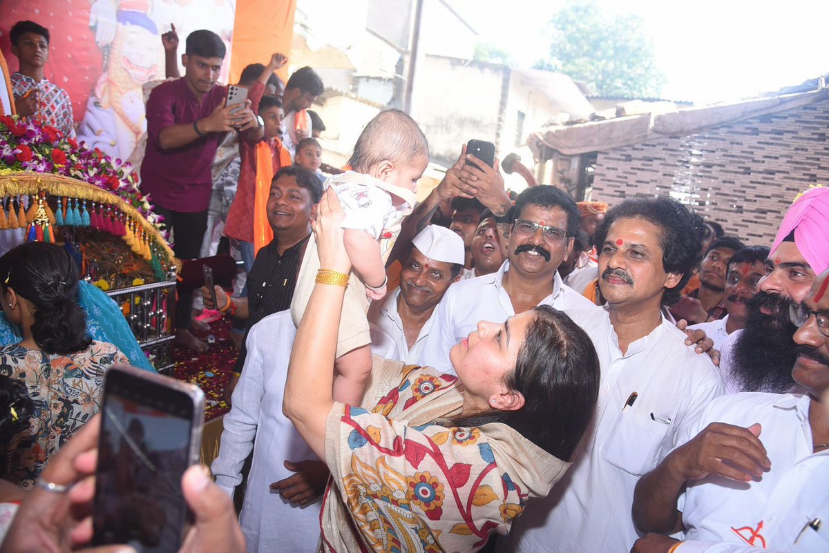 Poonam Pramod Mahajan tweet media