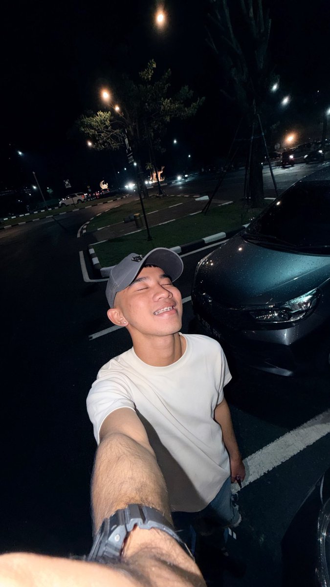 piibpib's tweet photo. tau ga kalau sekarang ‘halo’ ada kepanjangannya ? iyaa.. halopyou https://t.co/7rSElhV7Fq