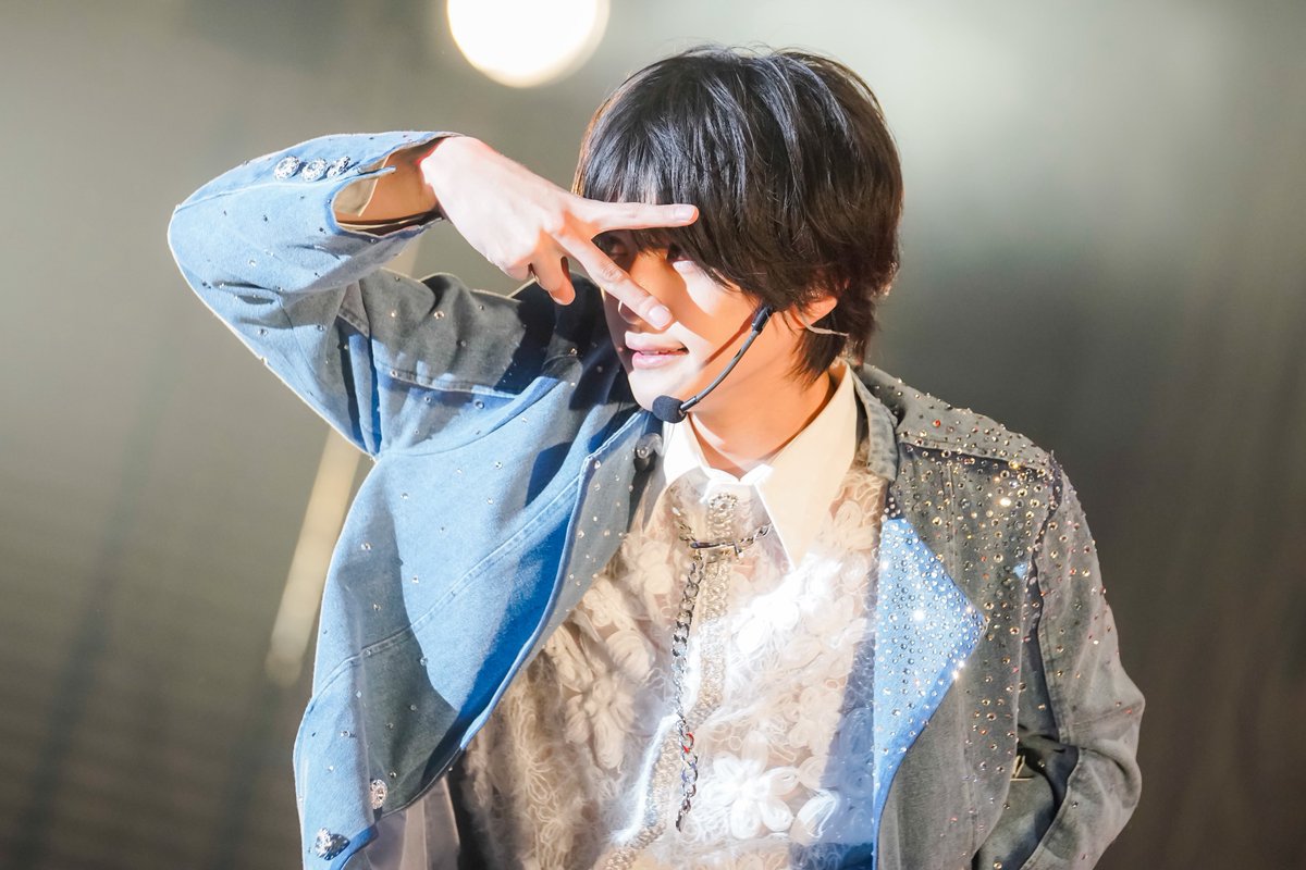 taisho_maeda916's tweet photo. #前田大翔 2026 Brand new LIVE!! 
~Yes, Call in LOVE~

最強のゲストたちと共に
コリラブ、しちゃったね🫶🤴
ありがとうございました✨

#我らがプリンス前田大翔
#けんたいしょー
#1人コント初挑戦系王子
#プリンス新曲初披露

ハッシュタグで感想待ってます
一緒に余韻に浸りまくろうか👸🩵🤴 https://t.co/s3dqpmMrsu
