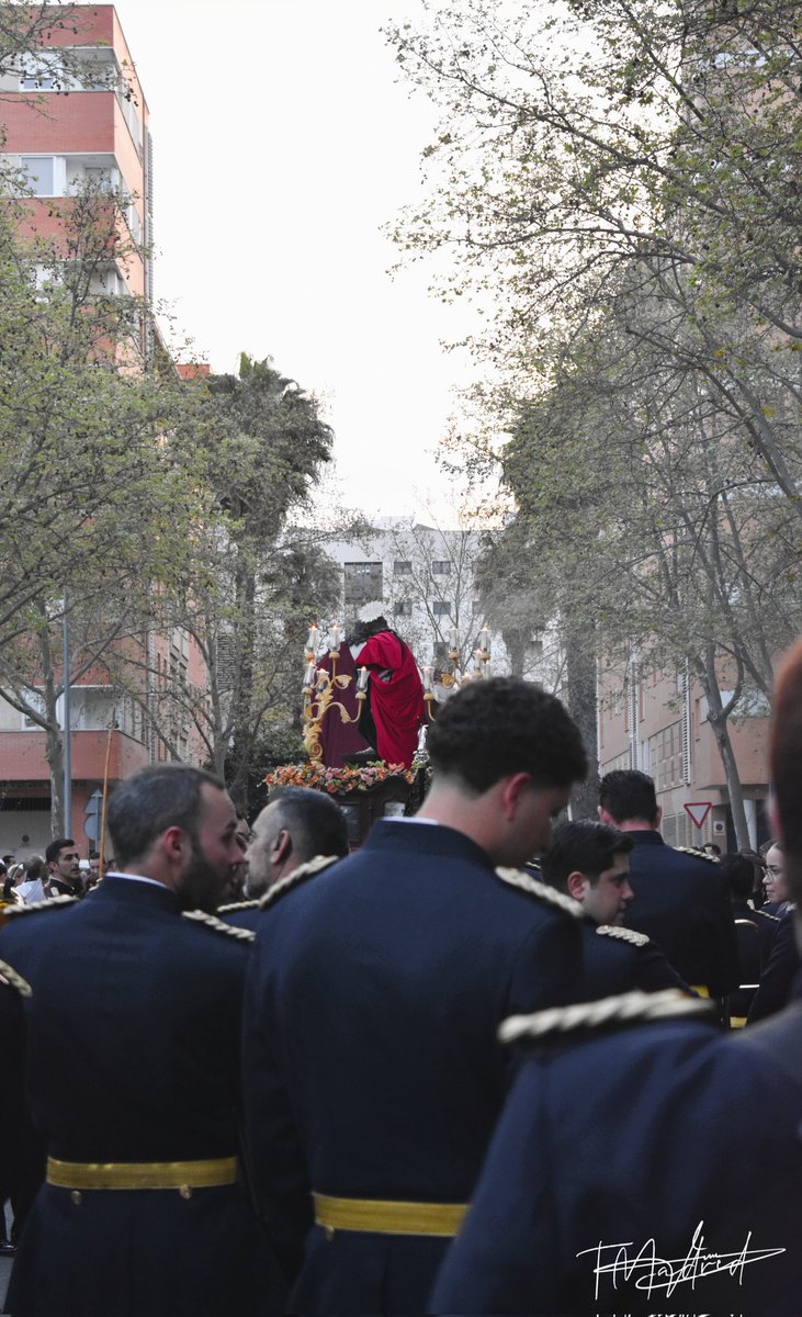 TaviMP96's tweet photo. Salida procesional de Nuestro Padre Jesús del Amor en el Misterio del Lavatorio de los Apóstoles @amor_bondad https://t.co/8BlaHX1l05