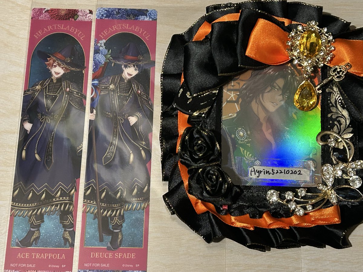 Ayrin52210202's tweet photo. ツイステ ブルーム ブルームバースデー 特典 クリアしおり

【譲】エース、デュース

【求】同種レオナ>>過去弾&amp;異種レオナ

＊初回プロカ必読
＊お迎え先を決めたいため、2:2の交換最優先 https://t.co/LSZ0XI6AH8