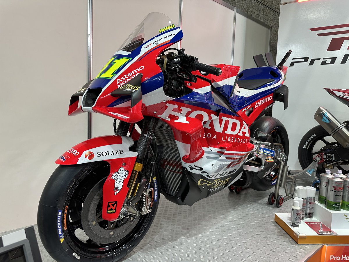 ︎ゅぃんぐ✎️ꪑ 🏍️𝓩400 tweet media