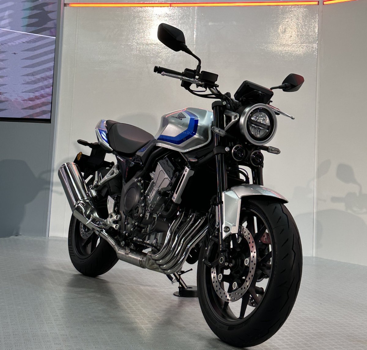 ︎ゅぃんぐ✎️ꪑ 🏍️𝓩400 tweet media