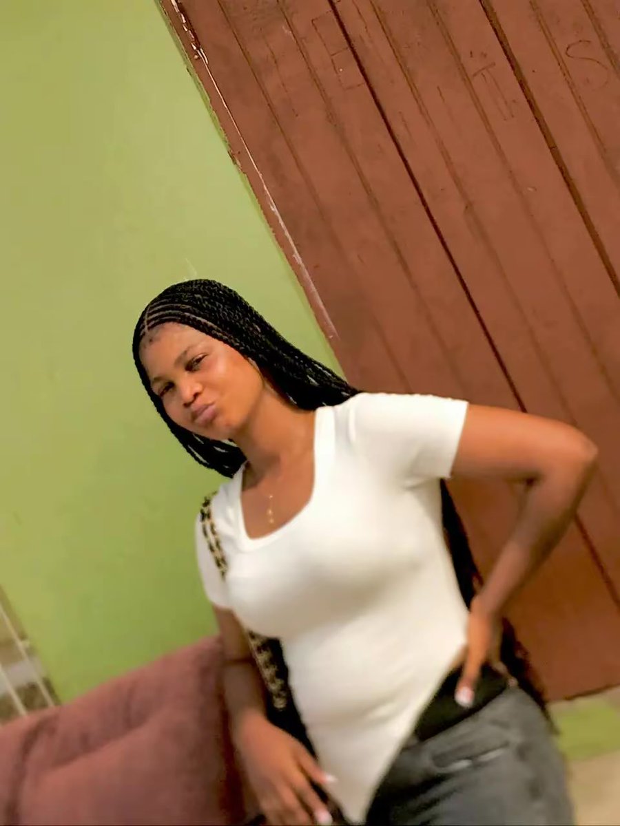 RuthMeshioye's tweet photo. I’m new here guys please follow me 🙏🏻🙏🏻 https://t.co/uJEEXT75XK