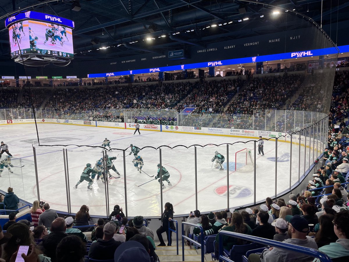 SalemSocks tweet media