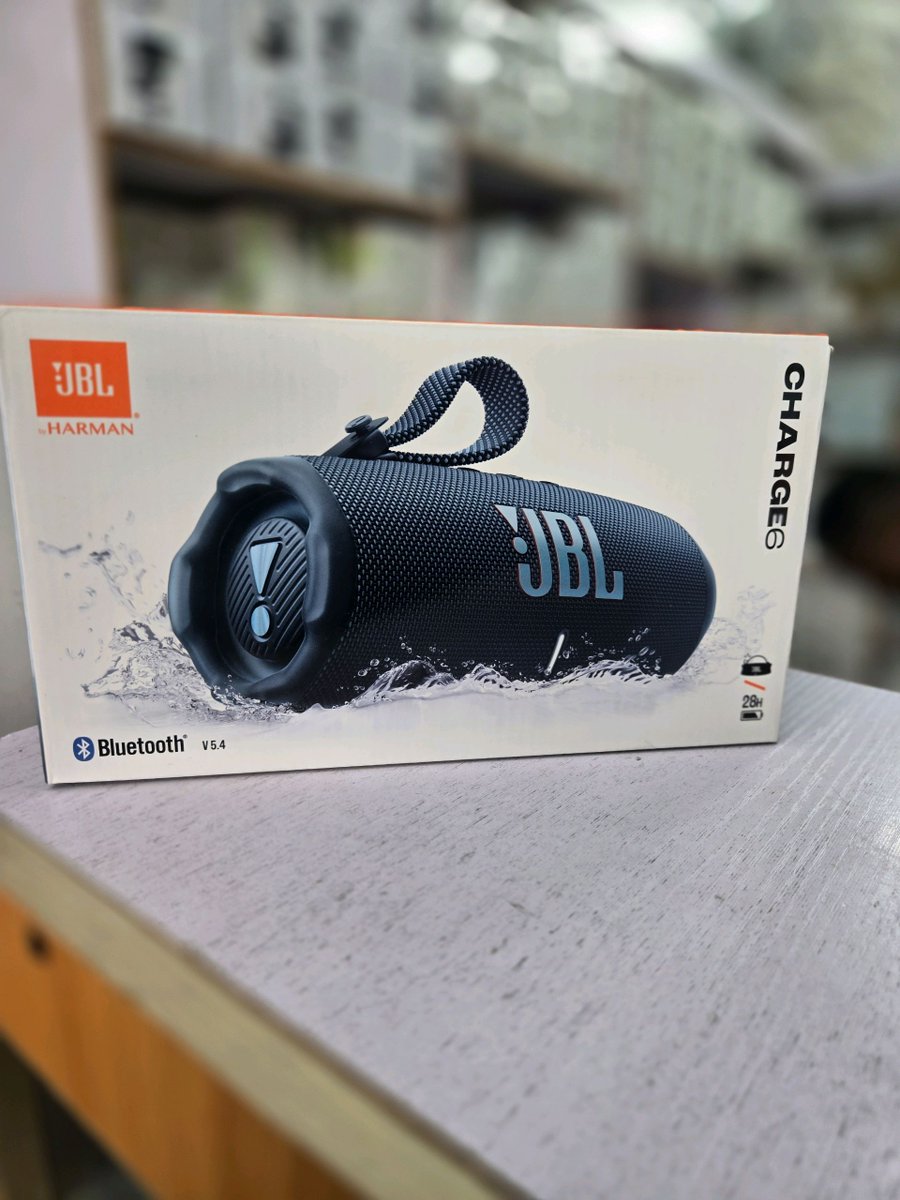 FabtronicsFAB's tweet photo. JBL Charge 6 Portable Bluetooth Speaker. https://t.co/q94hCLhwRH