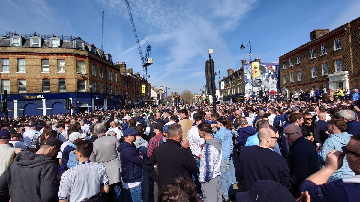 شبكة توتنهام tweet media