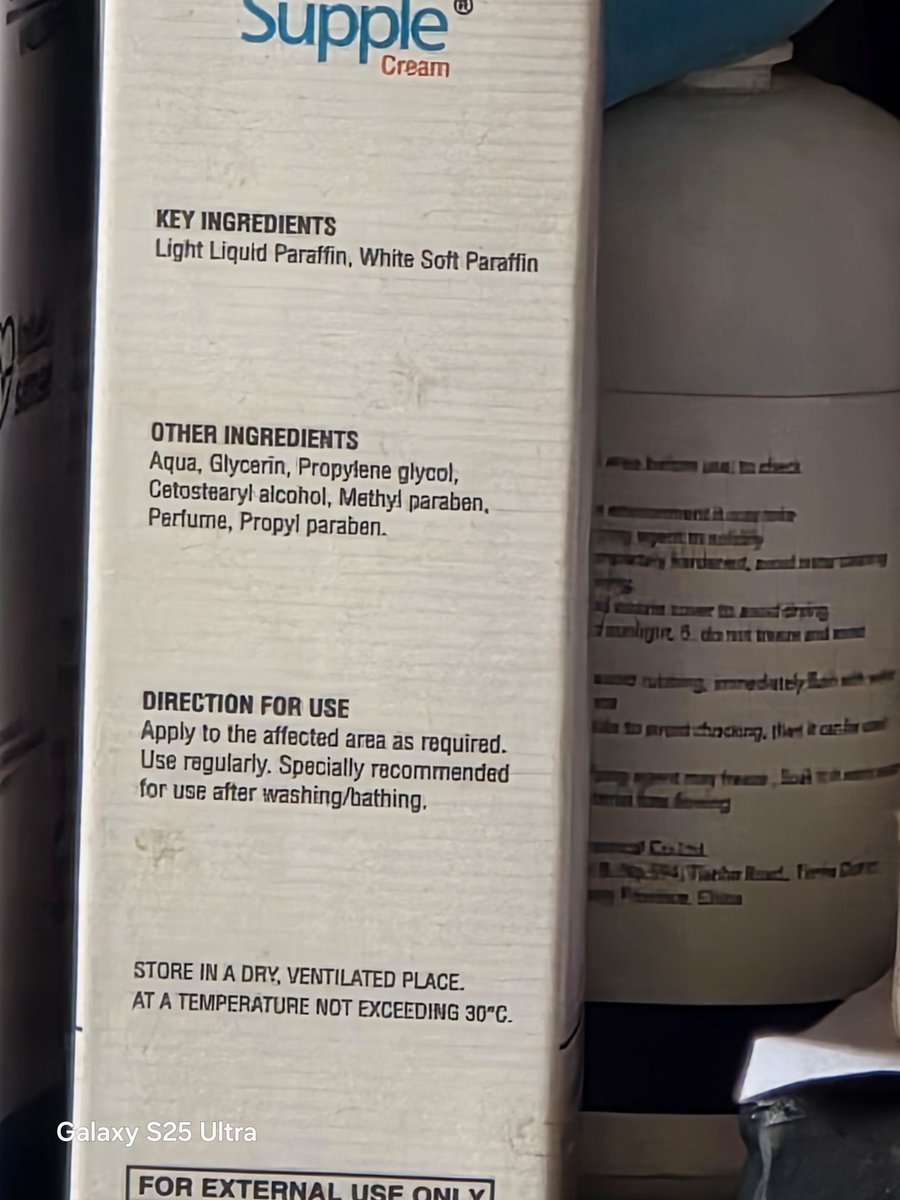 amritashya's tweet image. Check out these incredible 30x zoom shots of texts, comparing the S25 Ultra and S26 Ultra in low light! 📸📱 #30xZoom #Texts #Lowlight #S25ultraVsS26ultra