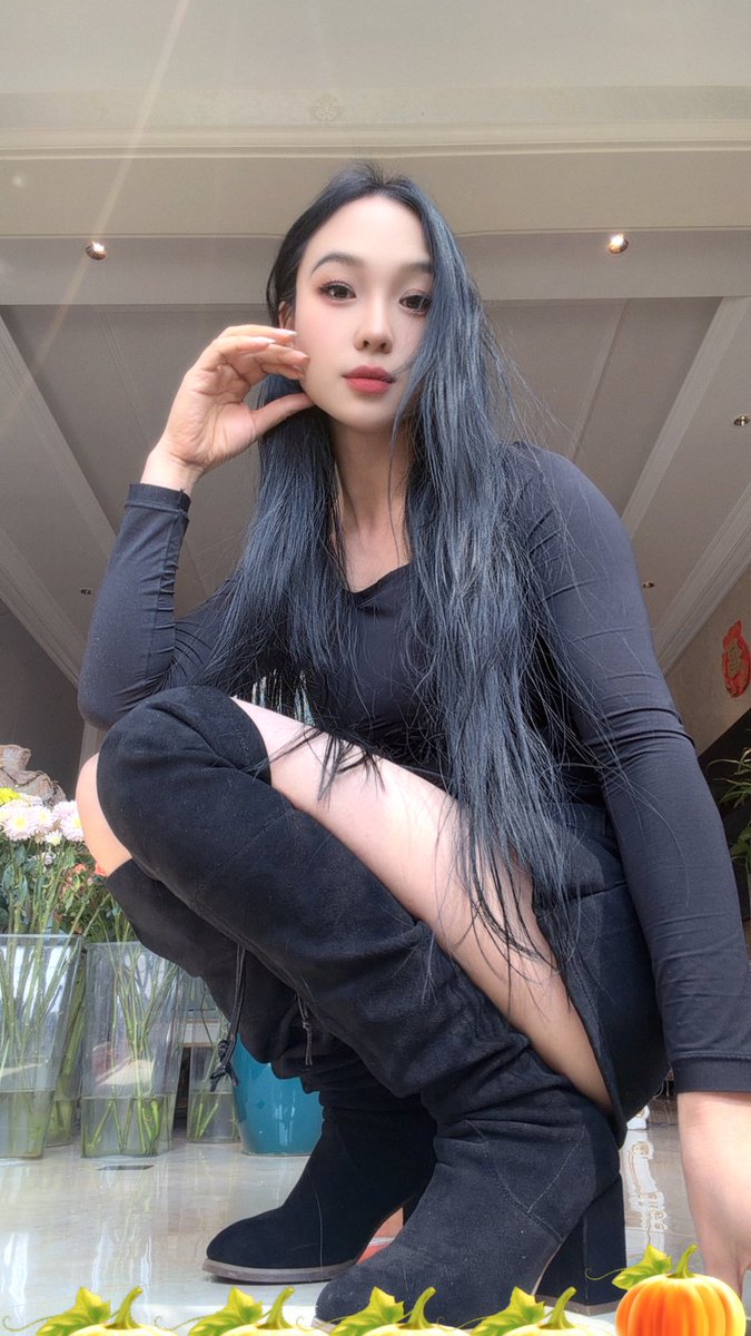 美女的乱78糟 S tweet media