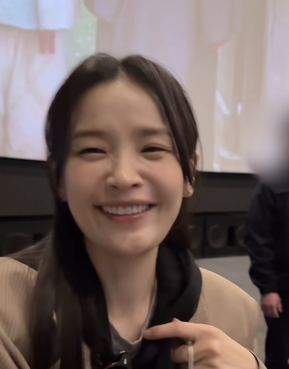 스르스리 tweet media