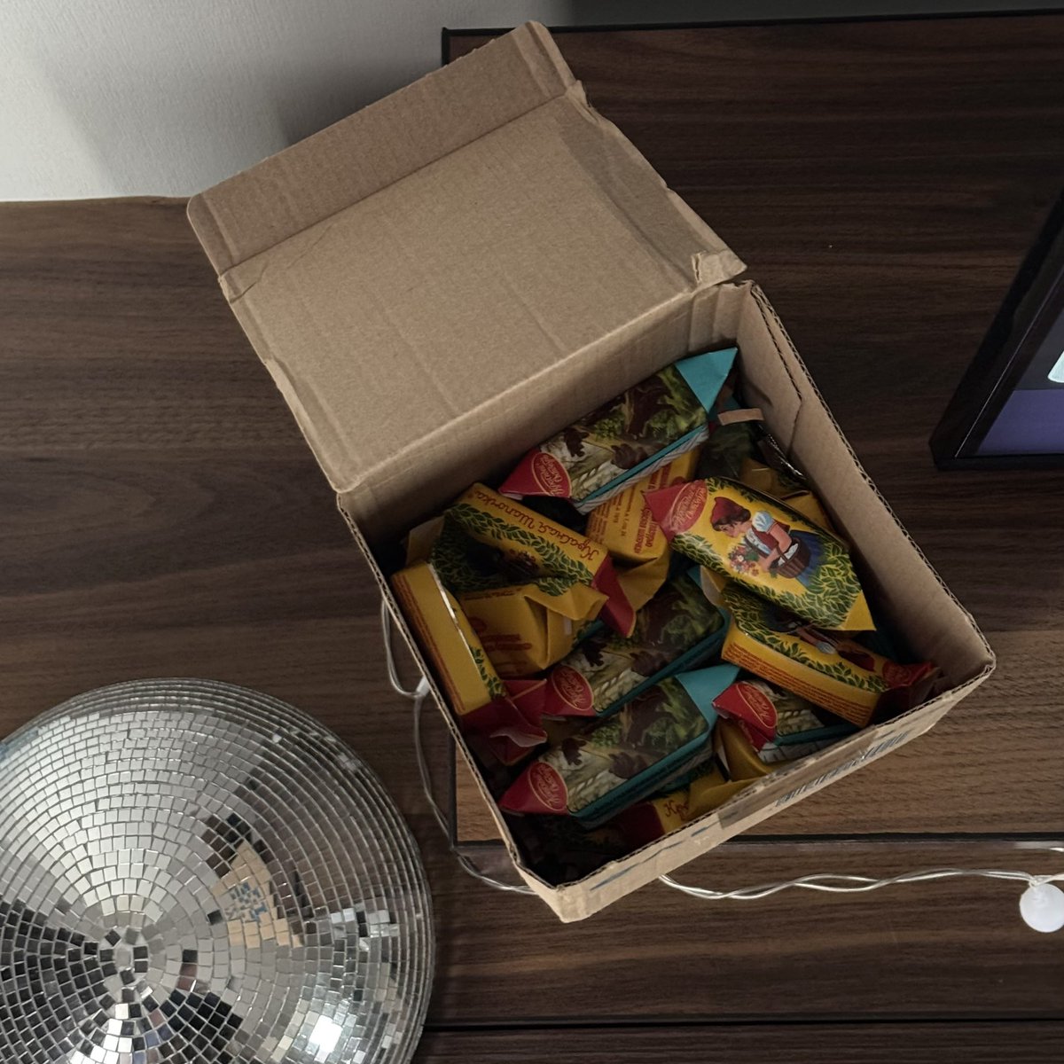 околовесна tweet media