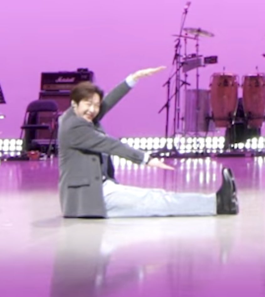 910226_🍑 tweet media