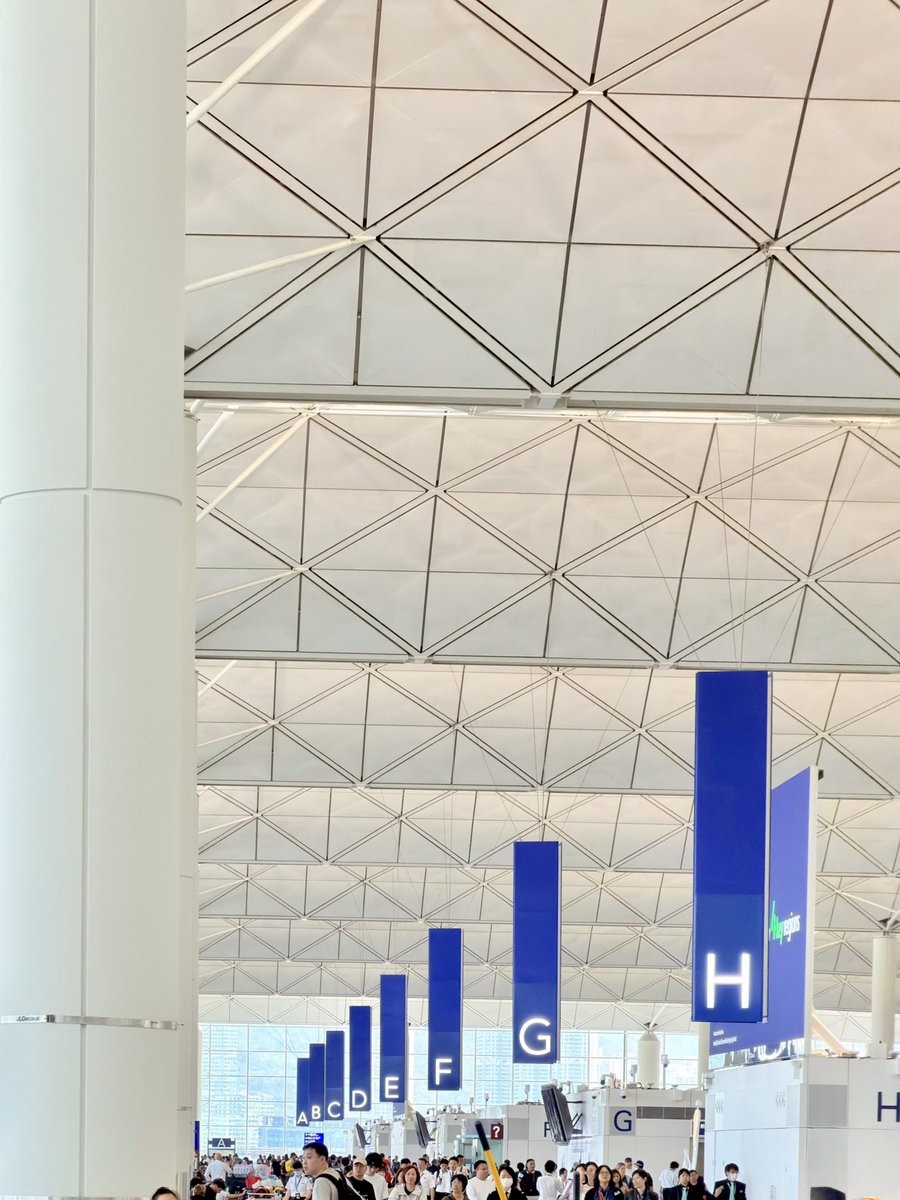 𝘾𝙝𝙖𝙧𝙤𝙣卡戎 tweet media