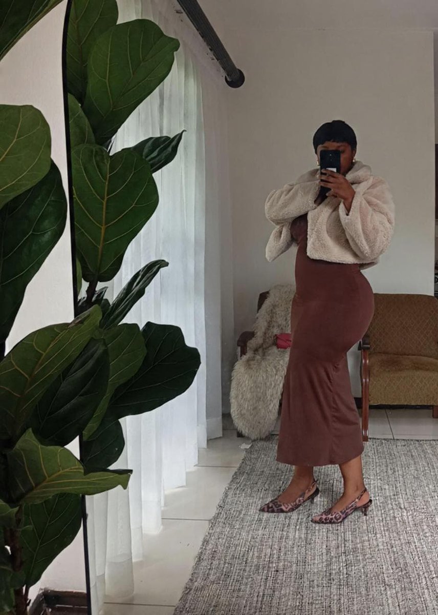 SinglyTaken tweet media