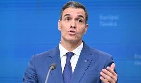 İspanya Başbakanı Pedro Sanchez : 

( İsrail ve ABD ye) 

“Yangını çıkarıp sonra dumandan şikayet edemezsiniz. Mağdur rolü oynamayı bırakın.”