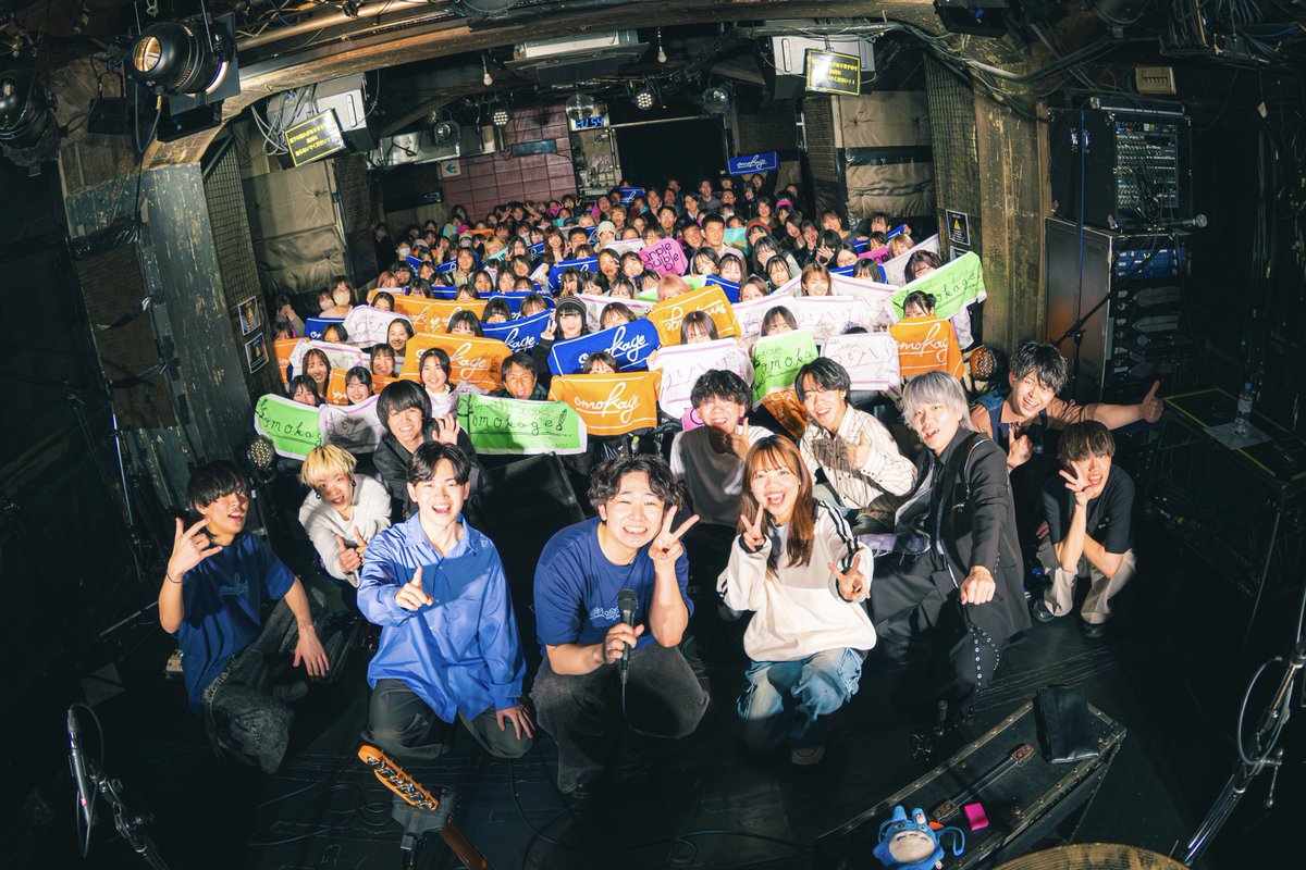 aonowa_band's tweet photo. 2026.03.22 ｢ストーリーの先へ｣大阪公演
at 福島LIVE SQUARE 2nd LINE

沢山のご来場ありがとうございました！！
ファンの方からの凄く素敵なメッセージフラッグもメンバー全員で読ませていただきました🚩

次のツアーは2026.03.28 名古屋公演！
ライブハウスであなたに出逢えますように！！ https://t.co/hh90PL8chS