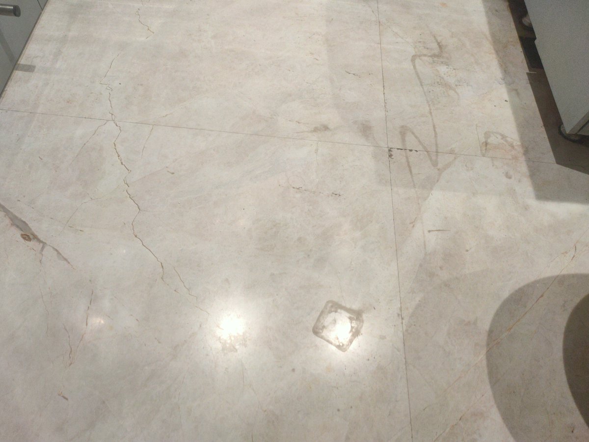champak_la1055's tweet image. Got my bathroom cleaned via @urbancompany_UC  @UC_Assist within 15 days marble floor developed permanent stains
Support refused help citing a 5-day policy
₹500 service cost vs permanent floor damage 
Fix this or I escalate with full proof.
#CustomerRights