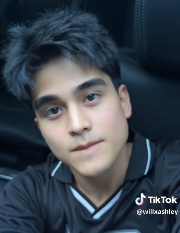 clare ꨄ︎ tweet media