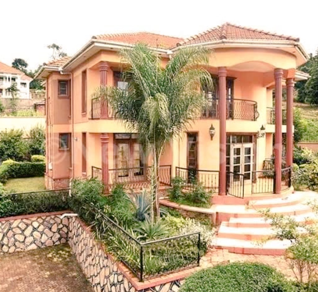 Omwiru wa Muhoozi tweet media