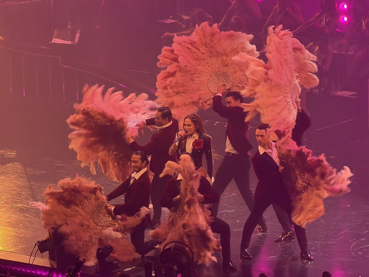 JLO tickets🖤 tweet media