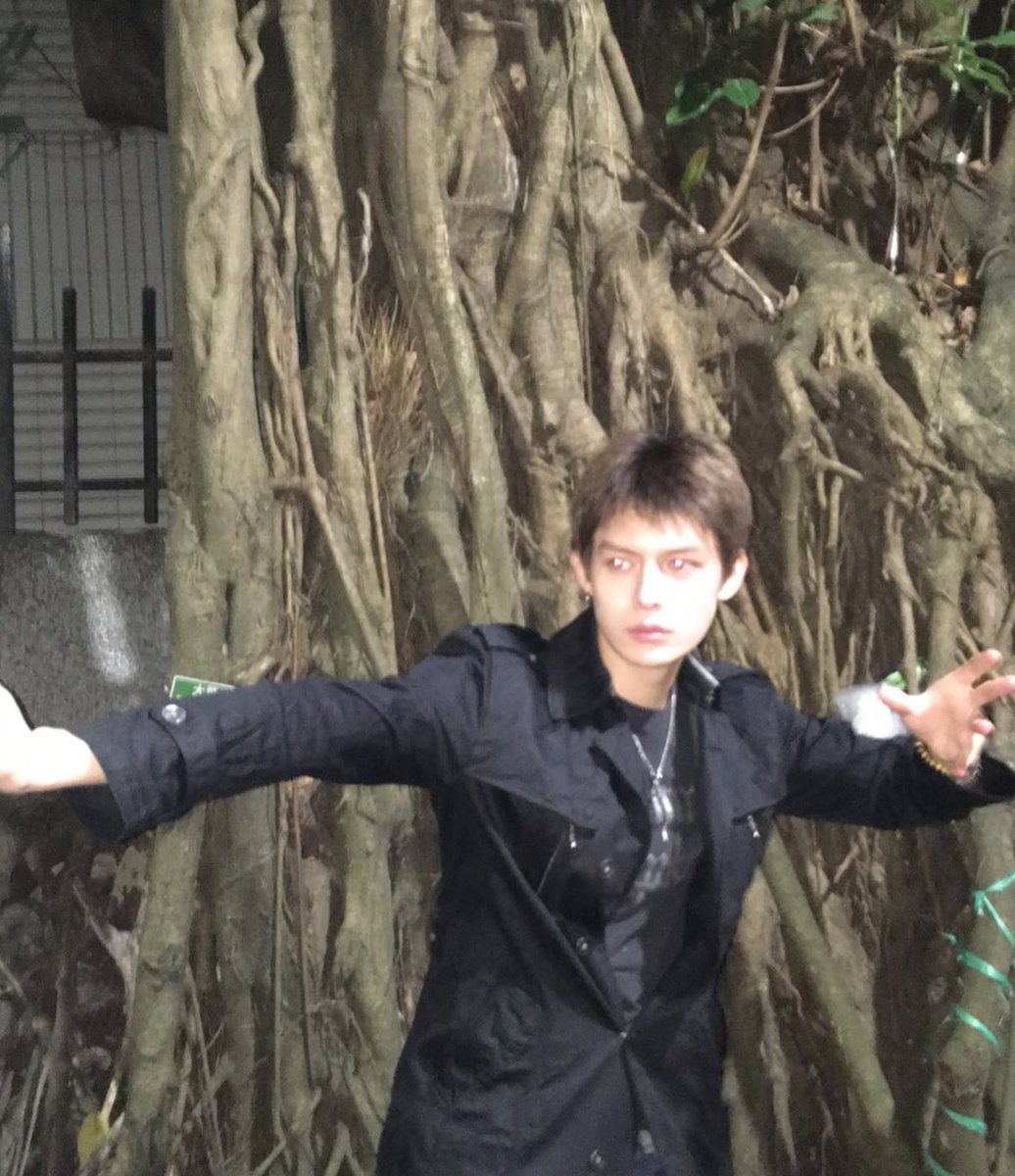 ᯓ ✈︎ tweet media