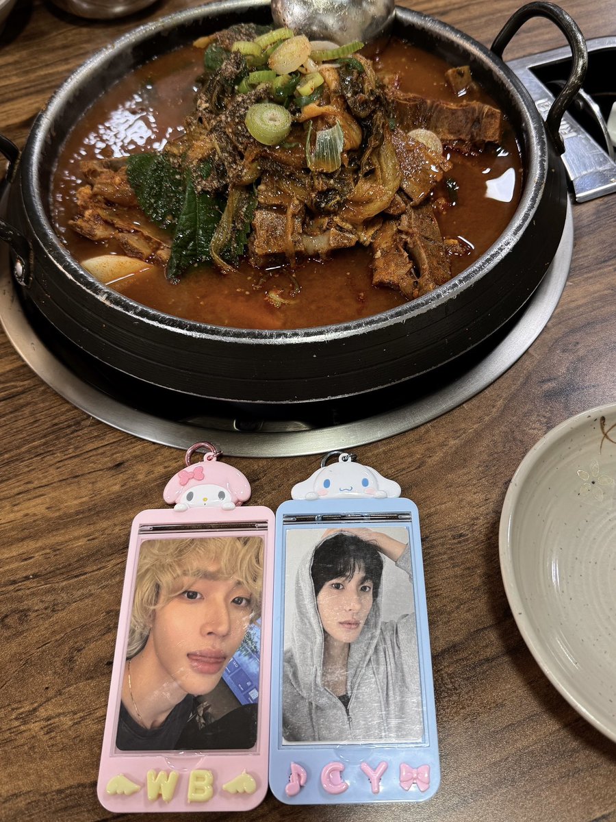 젤이 .. tweet media