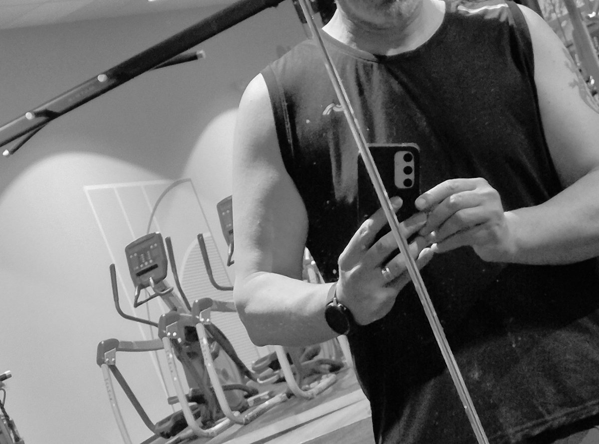 Serge 🏋‍♂️🍽🤔 tweet media