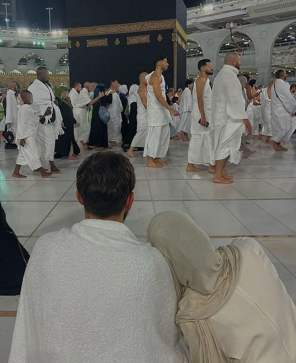 AmrGlil's tweet photo. اللهُم هذا القُرب مع من نُحب. https://t.co/H0URH6JBIV