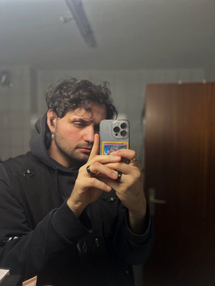 Shin 愛 tweet media