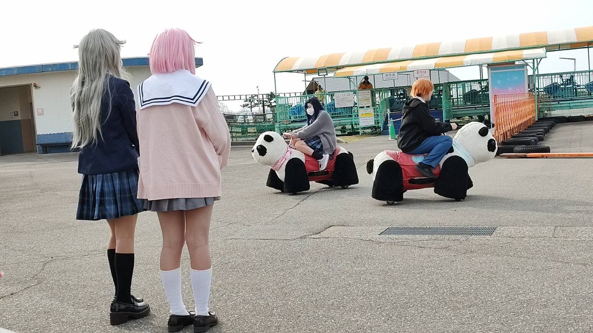 友達が撮ってくれたこの写真めっちゃ意味わからない状況で好き笑
#こすみら 
#prsk_cos 
撮影者<a href="/MiGu37249412211/">ミグ</a> 
🍬<a href="/hanicooohani/">はにこー🍥29板橋a!</a> 
🥞<a href="/milktea2_0830/">みるくてぃ</a>